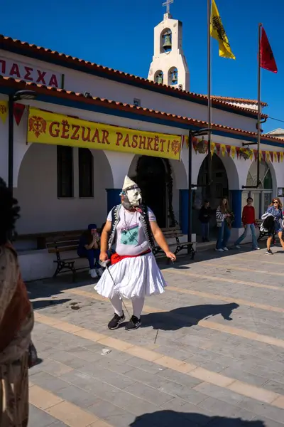 Arnavutluk 'un Vlora kenti - 5 Mayıs 2024: Arnavutluk' un Vlora kasabasında Paskalya festivali