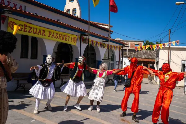 Arnavutluk 'un Vlora kenti - 5 Mayıs 2024: Arnavutluk' un Vlora kasabasında Paskalya festivali