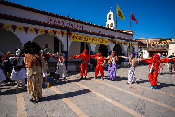 Arnavutluk 'un Vlora kenti - 5 Mayıs 2024: Arnavutluk' un Vlora kasabasında Paskalya festivali