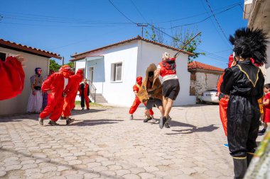 Arnavutluk 'un Vlora kenti - 5 Mayıs 2024: Arnavutluk' un Vlora kasabasında Paskalya festivali