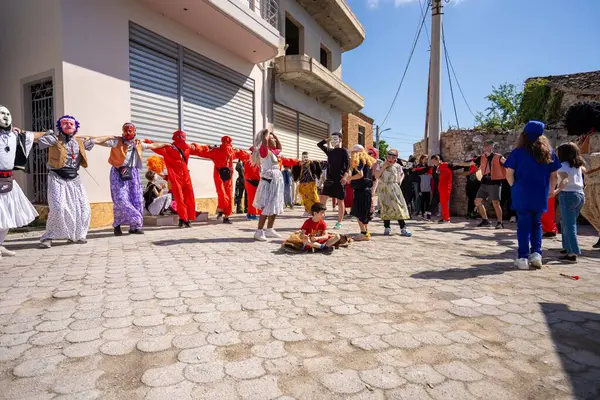 Arnavutluk 'un Vlora kenti - 5 Mayıs 2024: Arnavutluk' un Vlora kasabasında Paskalya festivali