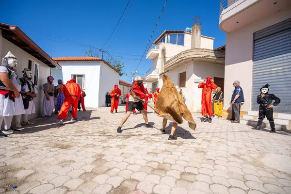 Arnavutluk 'un Vlora kenti - 5 Mayıs 2024: Arnavutluk' un Vlora kasabasında Paskalya festivali