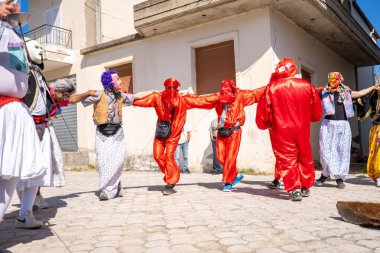 Arnavutluk 'un Vlora kenti - 5 Mayıs 2024: Arnavutluk' un Vlora kasabasında Paskalya festivali