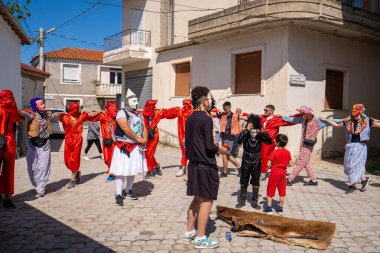 Arnavutluk 'un Vlora kenti - 5 Mayıs 2024: Arnavutluk' un Vlora kasabasında Paskalya festivali