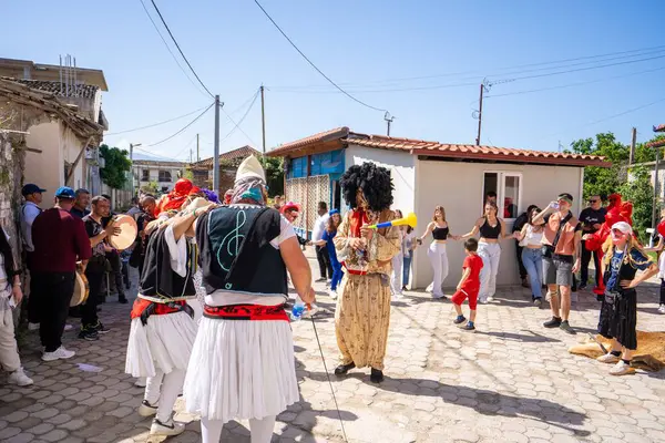 Arnavutluk 'un Vlora kenti - 5 Mayıs 2024: Arnavutluk' un Vlora kasabasında Paskalya festivali