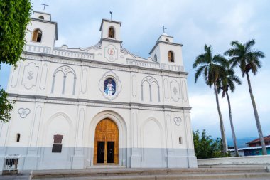 Auchapan, El Salvador 'daki Varsayım Cemaatimizin Leydisi.