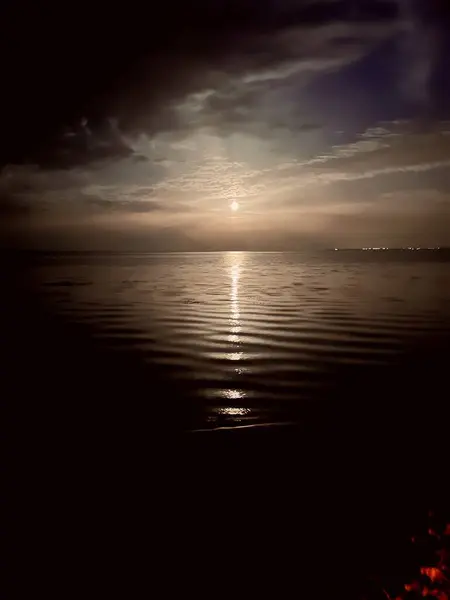 Denizde gün batımı