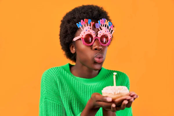 African American Young Woman Afro Hair Styling Funny Glasses Happy — Stock Photo, Image