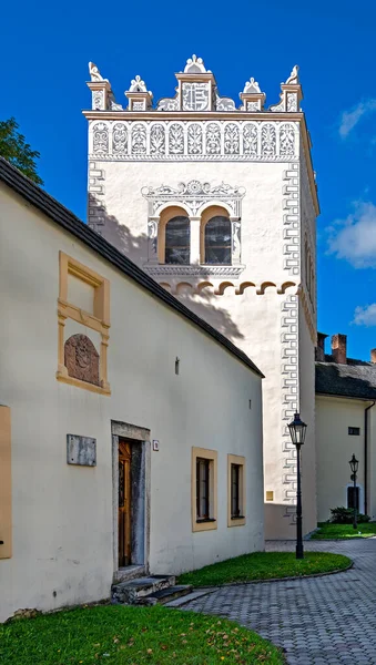 Edificio Rinascimentale Campanile Nella Città Kezmarok Slovacchia — Foto Stock