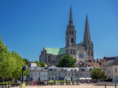 Fransa 'nın Merkez-Val de Loire bölgesindeki Chartres' teki ünlü Gotik Katedrali Notre-Dame