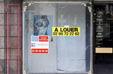 Fransa 'nın küçük bir kasabası olan Morlaix' de iç çamaşırı için 