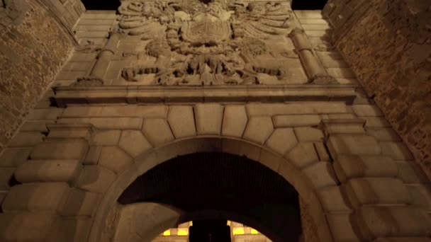 Великие Европейские Средневековые Ворота Ночью Средневекового Города Тфедо Кастилья Манча — стоковое видео