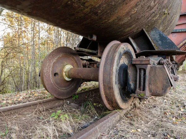 Stará Úzká Kolej Zrezivělý Výrobní Vlak Odpočívající Kolejích Pozdní Podzimní — Stock fotografie