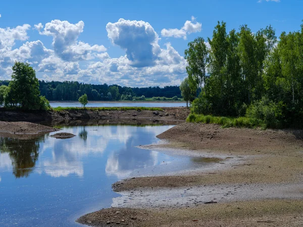 Drained River Bed Water Summer Cloud Reflections — Stock Photo, Image