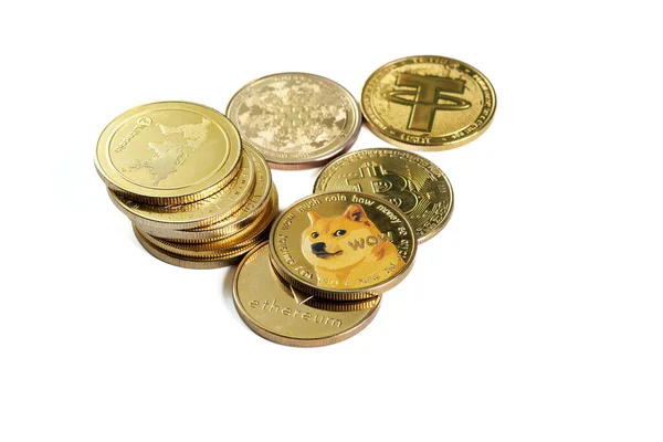 Vielzahl Von Kryptowährungen Isoliert Auf Weißem Hintergrund — Stockfoto