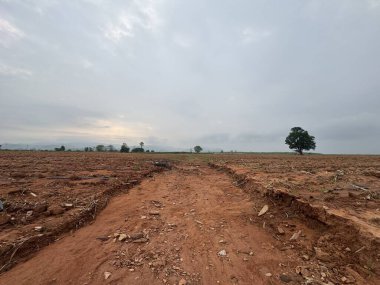 Şiddetli yağmurdan sonra yol