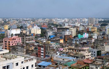 Chittagong, Bangladeş, 14 Kasım 2023 Chittagong şehrinin güneşli manzarası. Çittagong şehrinin en üst manzarası, Bangladeş