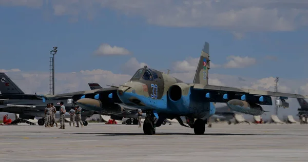 Konya Turkey June 2022年6月29日 在纳戈尔诺 卡拉巴赫战争中使用的地面攻击机在空军基地滑行 复制空间 Sukhoi 25阿塞拜疆空军的Frogfoot — 图库照片