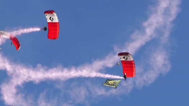Axalp Switzerland October 2022 Military Paratroopers Red White Colors Swiss — Stock Video