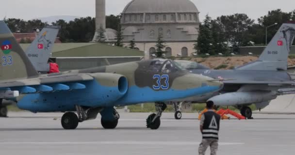 Kommunistiska Sovjettiden Rysk Byggd Mark Attack Flygplan Beskatta Flygbas Sukhoi — Stockvideo