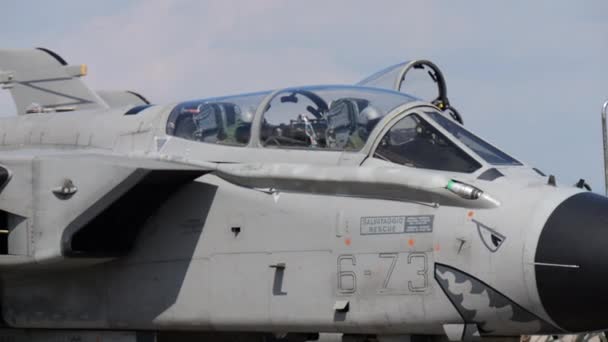Ghedi Italy September 2022 Die Besatzung Eines Kampfflugzeugs Öffnet Das — Stockvideo
