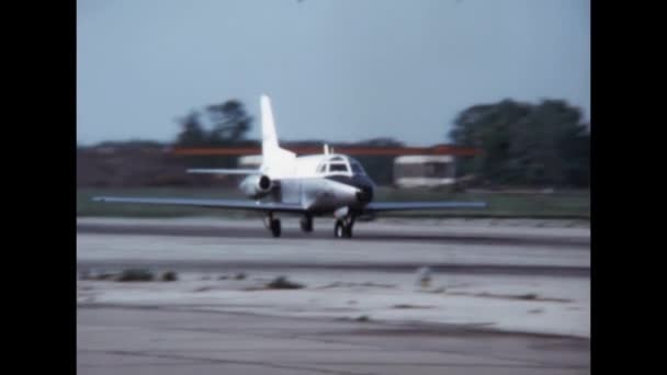 Vojenské Vip Osobní Letadlo Vzlétlo North American Sabreliner Luxus Vip — Stock video