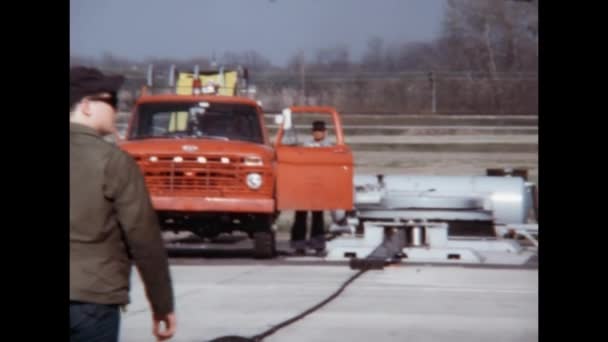 기술자 가군용 공항의 케이블을 합니다 장치는 시에는 바늘로 항공기가 속도를 — 비디오