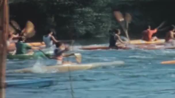 Group Teenagers Professional Canoers Paddling Tranquil Waters River Thames Captures — Video