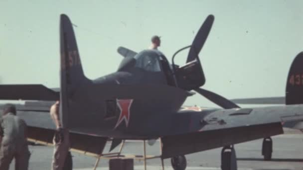 Mechanics Preparing World War Fighter Planes Flight Rare Footage Era — Video Stock
