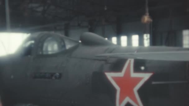 Soviet World War Fighter Planes Maintenance Hangar Bell Airacobra Soviet — Stockvideo