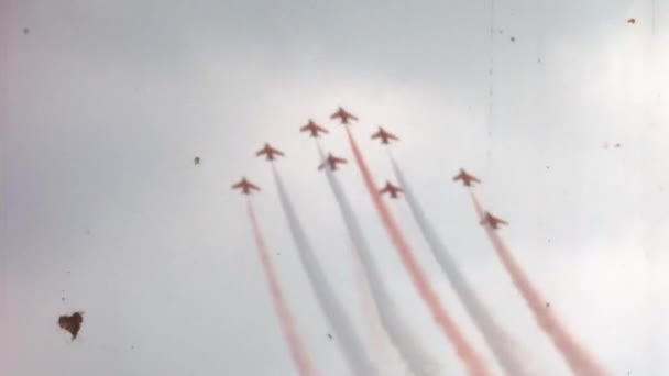 British Aerobatic Patrol Flight Assumes Diamond Formation Nine Aeroplanes Folland — Stok Video