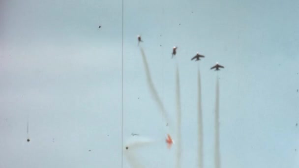 Military Aerobatic Team Breaks Formation Flight Separate Aircraft Landing Folland — Αρχείο Βίντεο