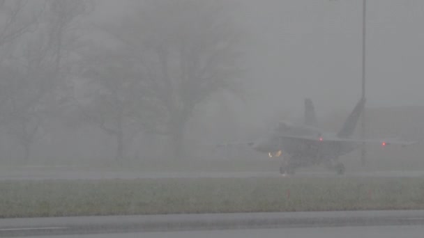 Meiringen Air Base Switzerland January 2013 Grey Military Airplane Taxiing — Vídeo de Stock