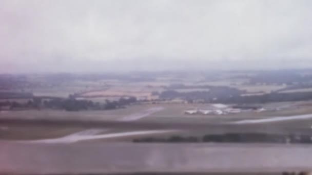 Vista Aérea Campiña Inglesa Desde Ventana Planeador Vintage Una Rara — Vídeo de stock