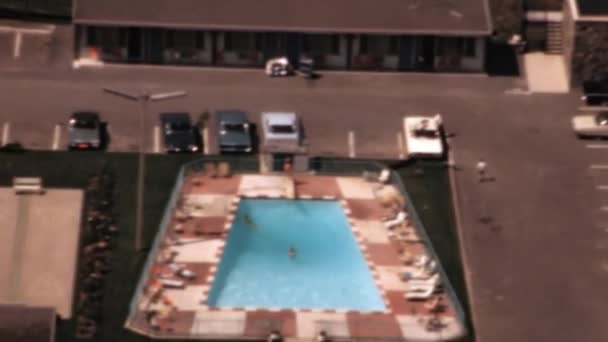 Stunning View Poolside Lounge Chairs Parked Cars Hotel Room Balcony — Stockvideo