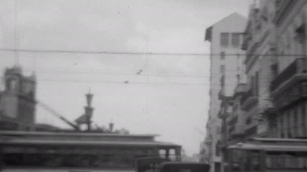 Två Elektriska Spårvagnar Korsar Varandra Havannas Historiska Centrum Film Från — Stockvideo