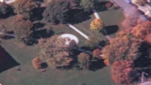 Veřejná Zahrada Torontu Letech Aerial View Zoom Out Tower Top — Stock video