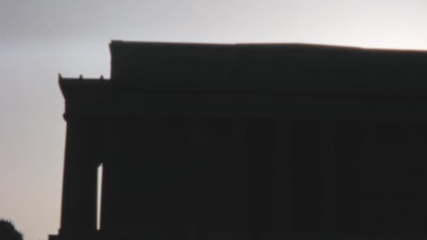 Silhouette Des Thomas Jefferson Memorial Vor Einem Sonnigen Himmel Gewidmet — Stockvideo