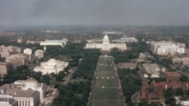 Luftaufnahme Des Ikonischen Kapitols Washington Vor Dem Hintergrund Der Skyline — Stockvideo