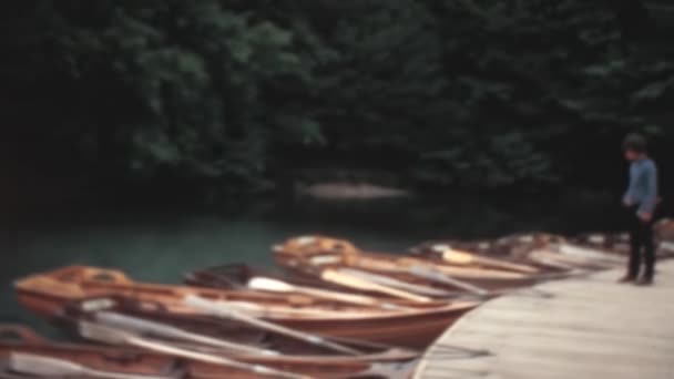 Step Back 1970S Delightful Video Featuring Tourists Alighting Boat Tour — Stock Video