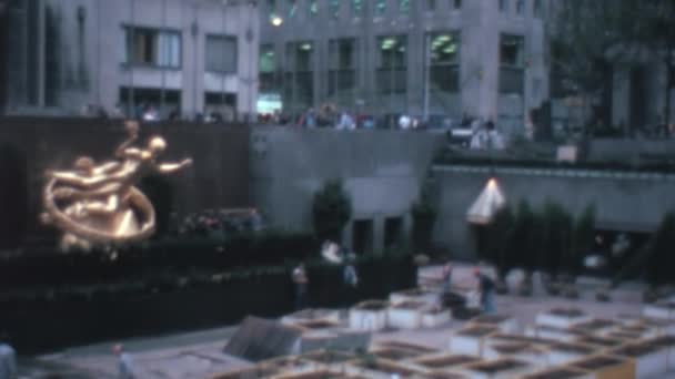 Прометей 1934 Року Позолотив Бронзову Скульптуру Пола Меншира Розташовану Над — стокове відео