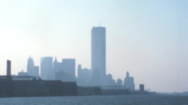 Manhattan 'daki İkiz Kuleler Dünya Ticaret Merkezi WTC Skyline. New York Orijinal Nostaljik 1970 Görüntüleri