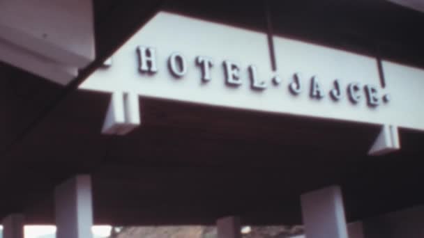 Hotel Jajce Wejście Główne Plivsko Jezero 1970 Vintage Nagranie Bośni — Wideo stockowe