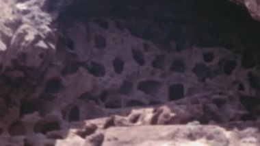 1950 'lerde Gran Canaria' daki Valeron Mağarası Cenobio. Kanarya Adaları 'nın güneşli bir gününde panoramik manzara. 