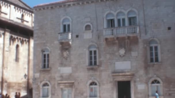 Δημαρχείο Του Trogir Ανάκτορο Πρυτάνεων Στην Κεντρική Πλατεία Του Trogir — Αρχείο Βίντεο