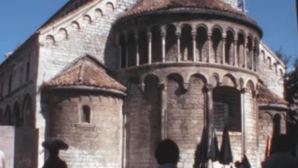 Kościół Chrysogonus Zadarze Jugosławii Teraz Chorwacja 1970 Historyczne Materiały Ludzie — Wideo stockowe