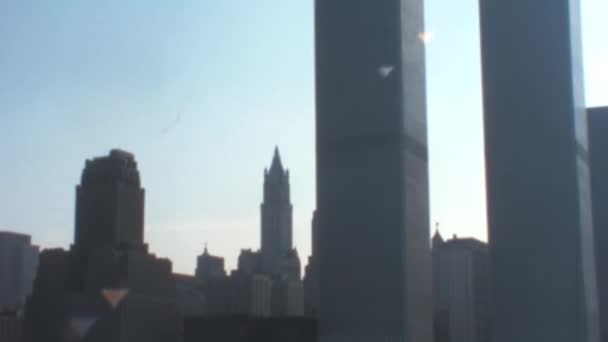 破壊された世界貿易センターWtc 1973 2001 2001年 バックライトのツインタワー 1970年代 サニーデー 1970年代のストック ビデオ — ストック動画