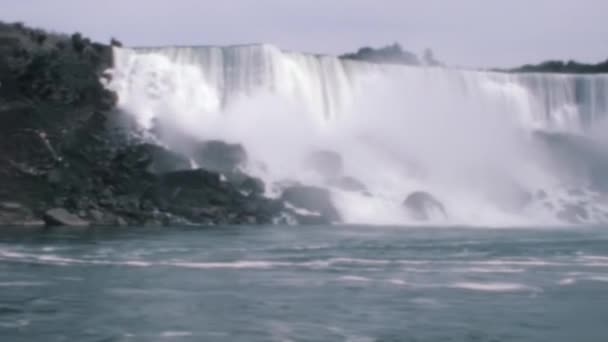 Niagara Falls Vista Panorâmica Base Esquerda Para Direita Vintage 1970 — Vídeo de Stock