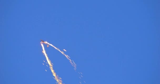 Glider Extrema Akrobatik Lanserar Lysande Vingspets Fyrverkerier Uppfattningar Att Framkalla — Stockvideo