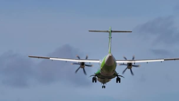 Канарские Острова Испания Октября 2021 Крупный План Посадки Пассажирского Самолета — стоковое видео